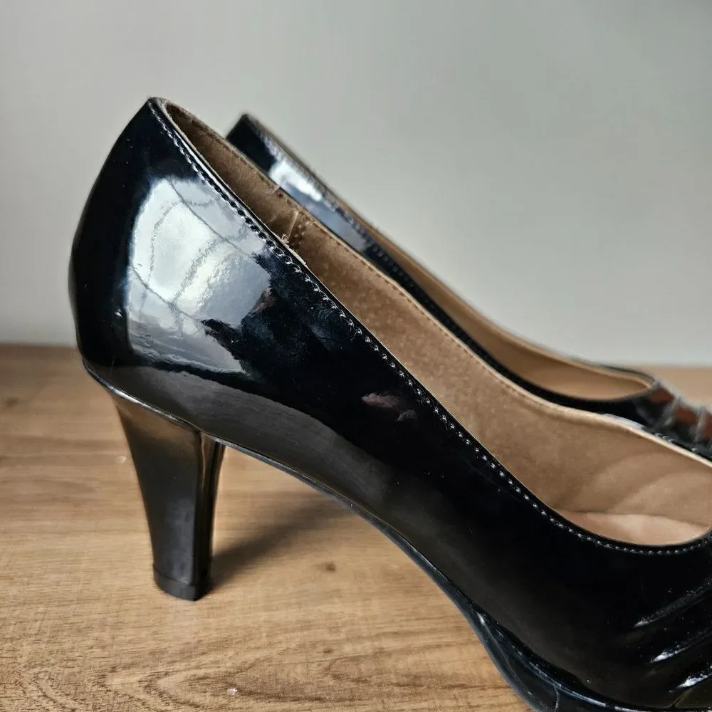 SOFT STYLE A HUSH PUPPIES COMPANY PATENT LEATHER PUMPS SIZE 9.5 WOMENS